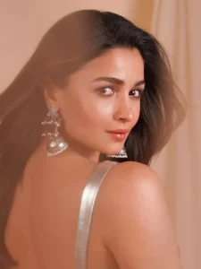 Alia Bhatt's special collection of beautiful earrings